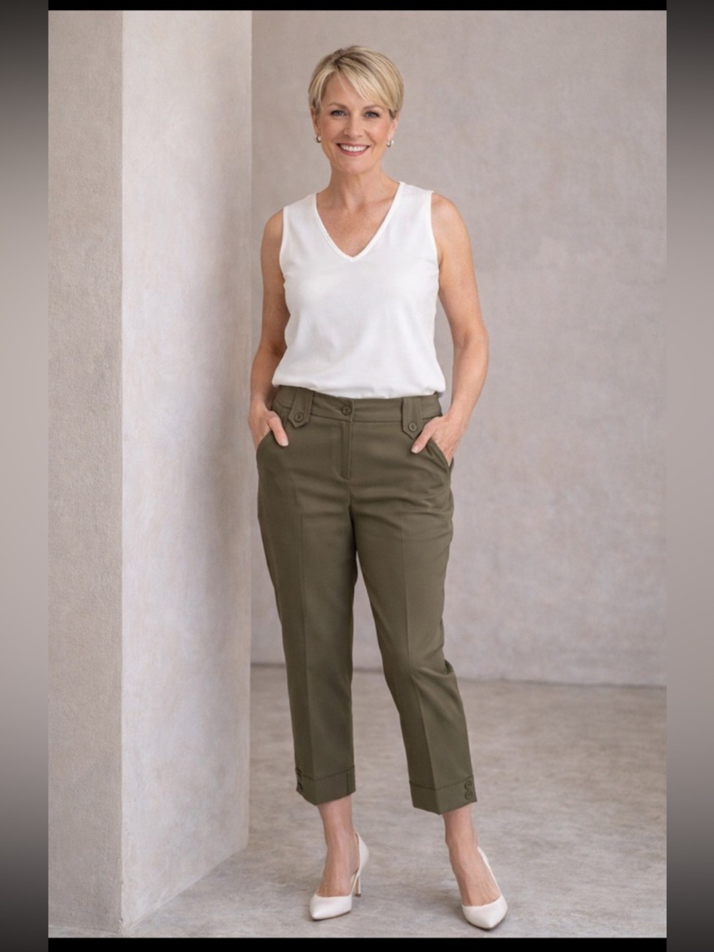 Sandro Sport Cropped Pants Olive Green Relaxed Fit Tailored Mid Rise Size 10